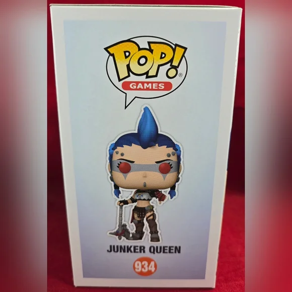 Funko Pop! Overwatch 2 - Junker Queen #934 (Nib) With Pop Protector - Picture 6 of 7